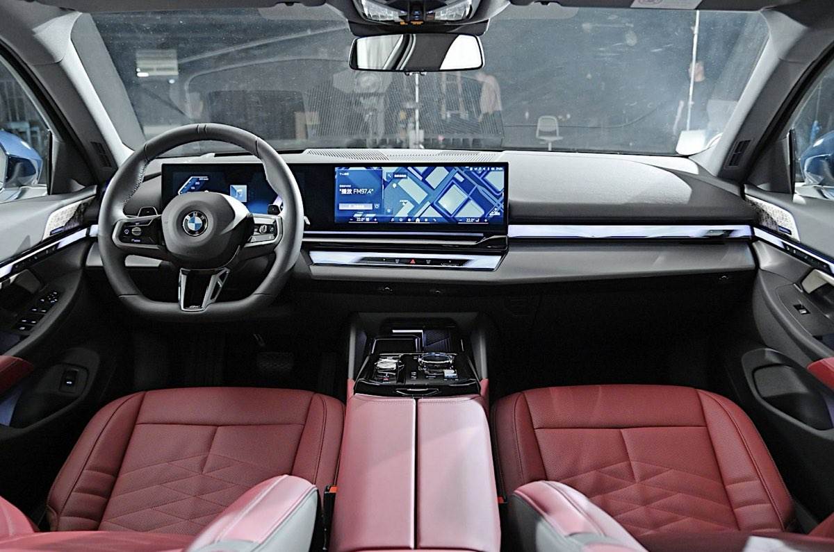 2024 BMW 5 Series LWB interior